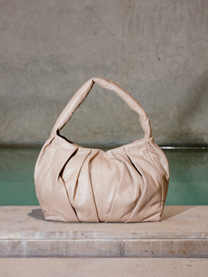 Leather puffy bag